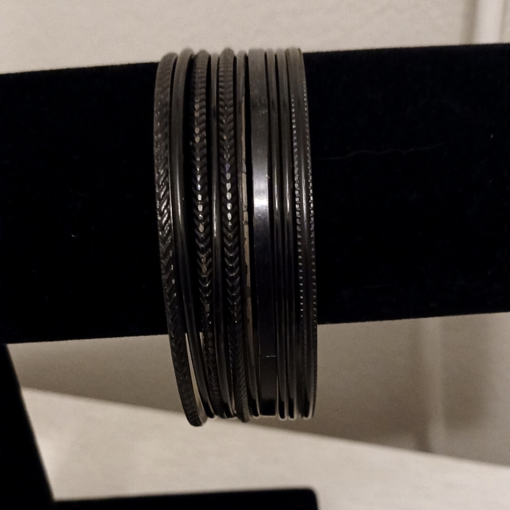 Black Bangle Set